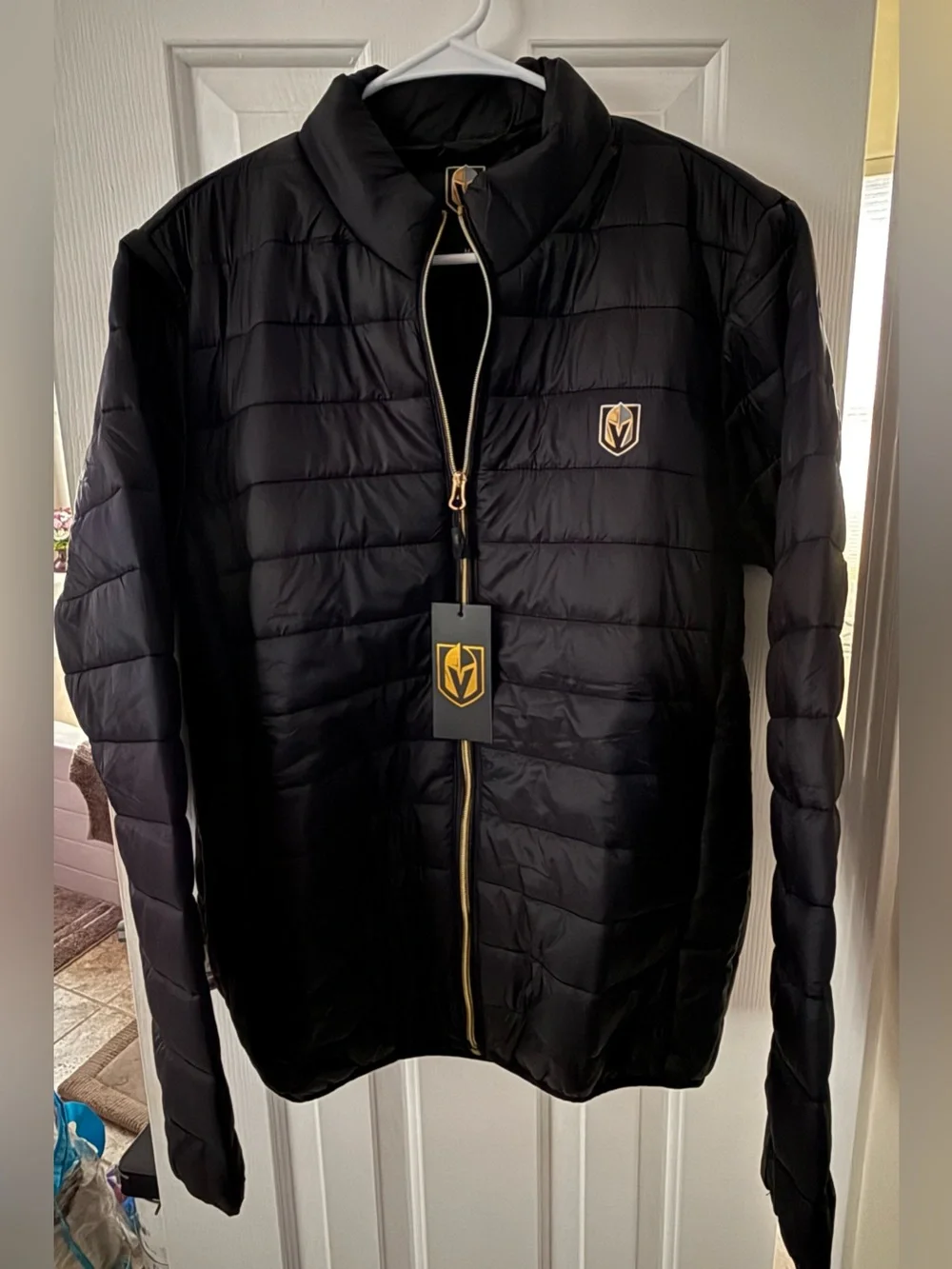 Vegas Golden Knights: (Medium) Black Logo Quilted Puffer Jacket NWT